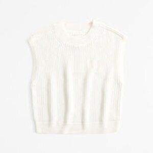 Abercrombie + Fitch White Crew Shell Sweater Size XS